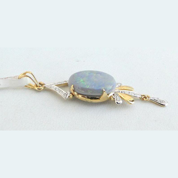 natural and artistic